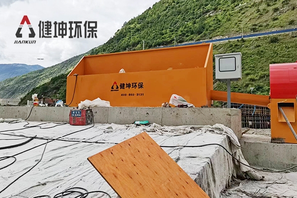 中國水電14局-砂石分離機安裝